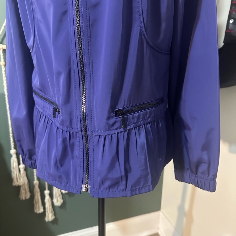 Chico's Zenergy Purple Windbreaker Jacket Sized Chico 0 Fits like M 🦄 - Picture 3 of 5